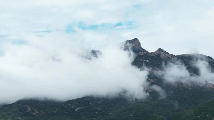 飞越泰安·航拍泰山｜雨后泰山云海翻腾，再现“泰山腰玉”