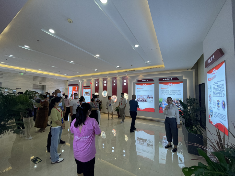 烟台第二批福彩观摩团走近“双色球”，见证开奖的公开公平与公正