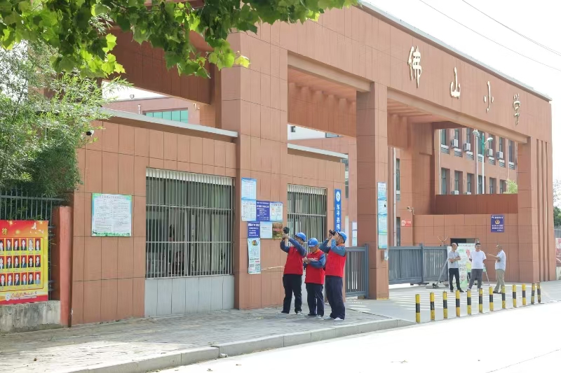 国网东平县供电公司:"红马甲"进校园,助力开学安全用电