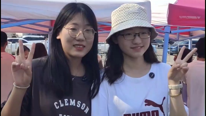 果然视频|两位青岛女孩高考628分，同时选择山师大公费师范生