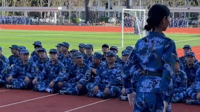 果然视频｜真·女中豪杰！烟台大学新生一套长拳惊艳全场