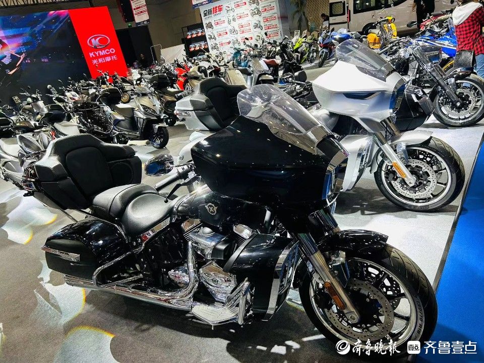 第50届齐鲁国际车展上，摩托车“大军”阵容强大