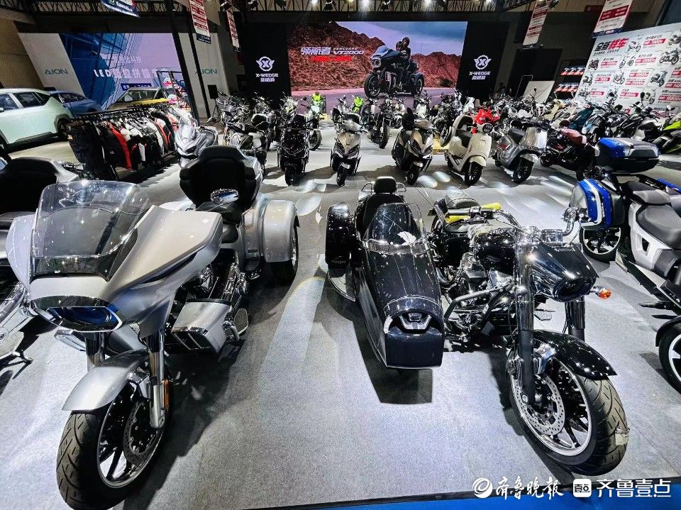 第50届齐鲁国际车展上，摩托车“大军”阵容强大