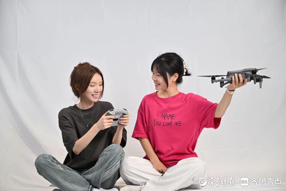 免费拍写真要不要？来齐鲁（秋季）影像器材嘉年华影棚里拍大片！