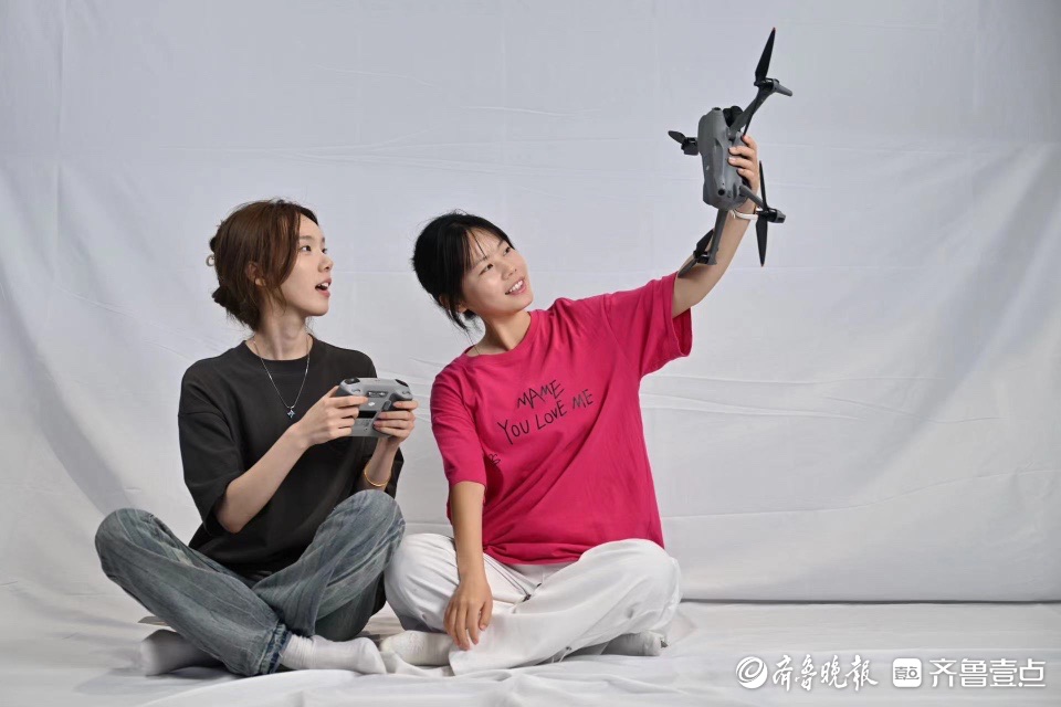 免费拍写真要不要？来齐鲁（秋季）影像器材嘉年华影棚里拍大片！