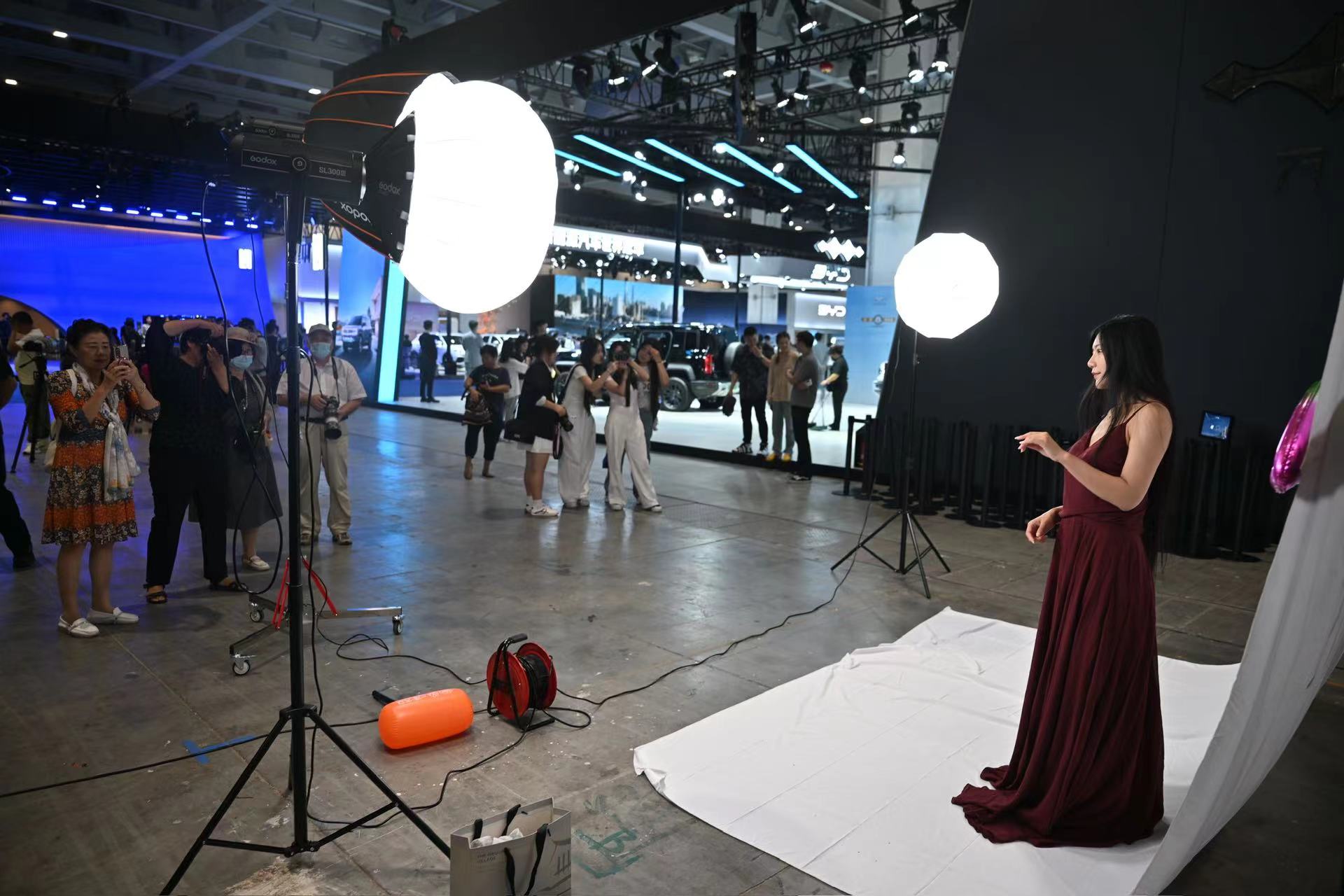 速来拍写真！齐鲁（秋季）影像器材嘉年华现场体验影棚拍大片