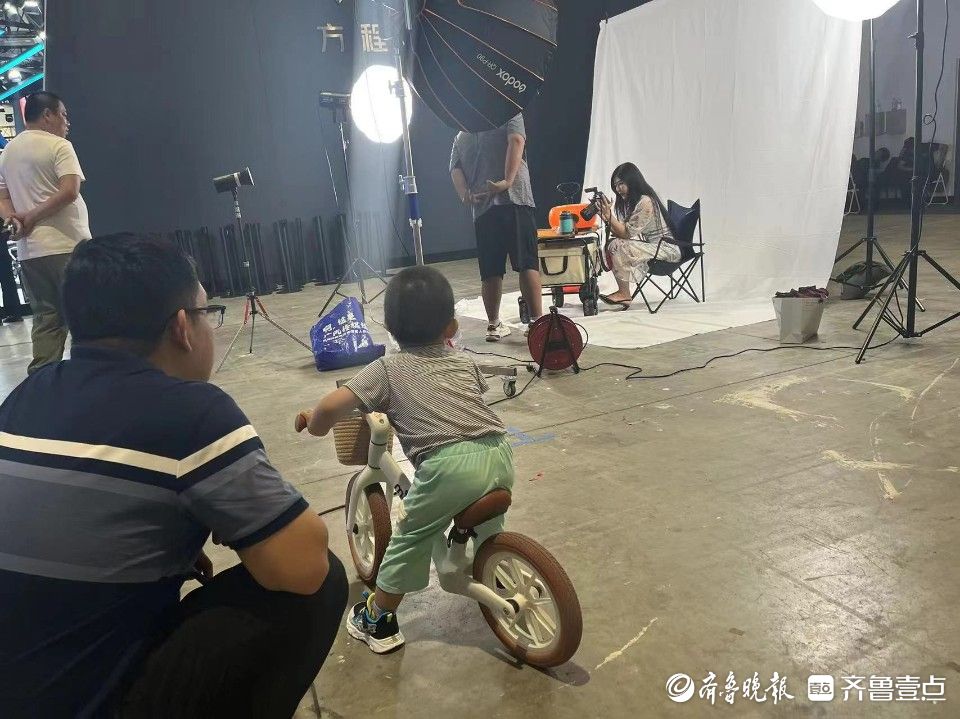 来免费拍写真，齐鲁影像器材嘉年华等你拍大片