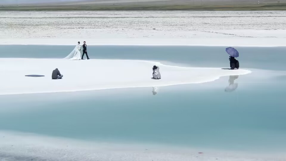 斑斓静谧的大柴旦盐湖，人间绝美