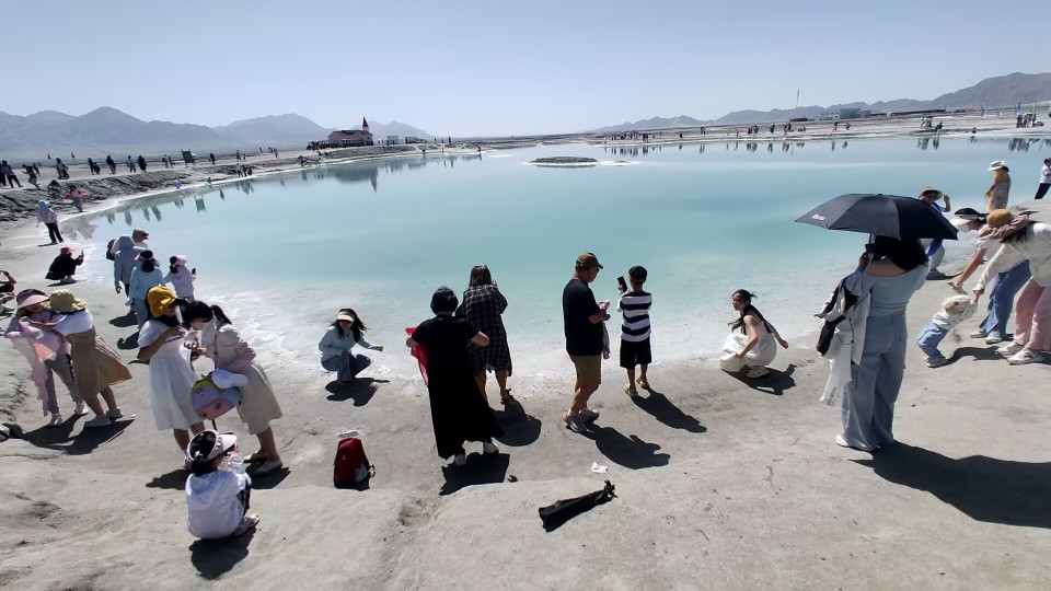 斑斓静谧的大柴旦盐湖，人间绝美