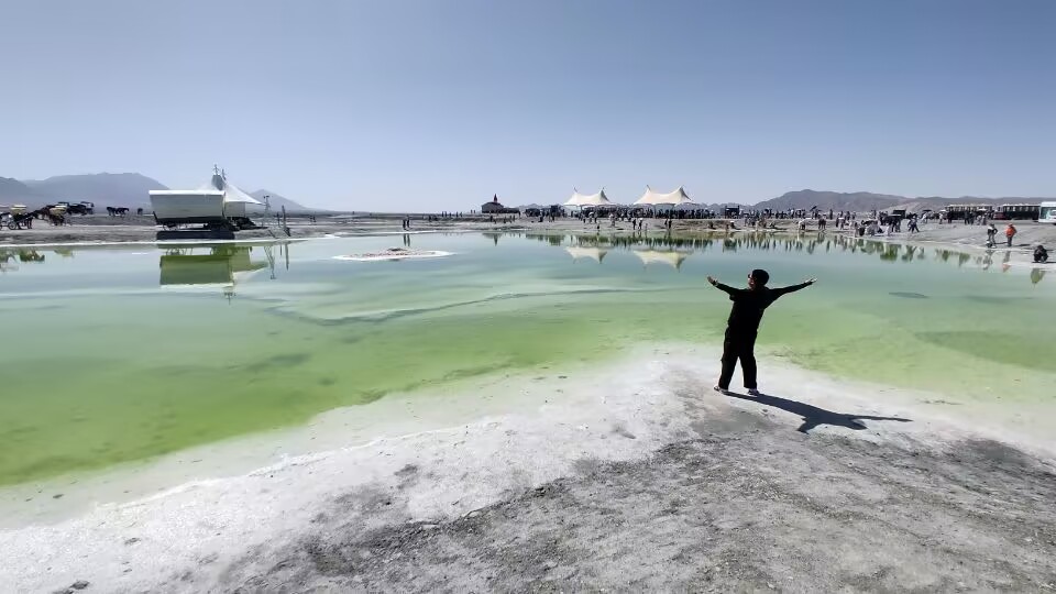 斑斓静谧的大柴旦盐湖，人间绝美