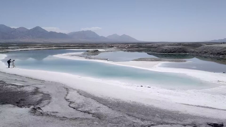 斑斓静谧的大柴旦盐湖，人间绝美