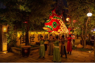 天街掌灯,非遗鱼灯,明灯祈福……明水古城80余场中秋活动上演