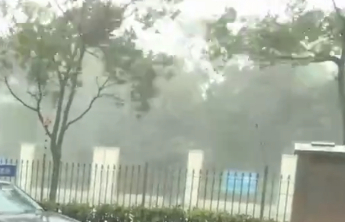 上海进入风雨最强时段,5万余名抢险人员整装待命