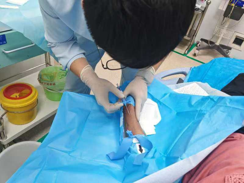 迷你中长导管的开展