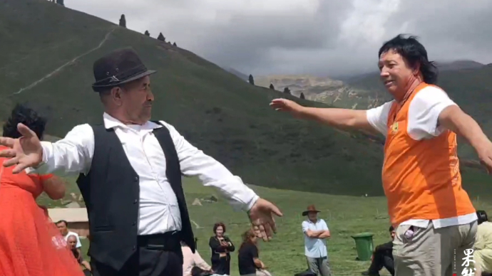 云赏草原“世外桃源”，壮汉“舞”力全开