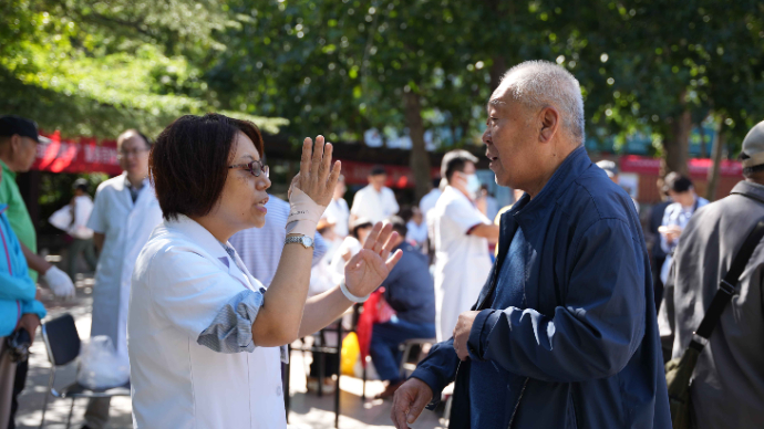 优质医疗服务走近身边！青岛市启动服务百姓健康行动大型义诊周