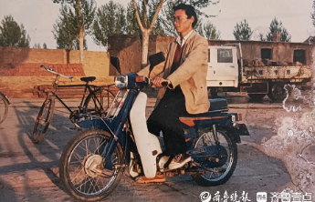 老照片里的新中国|车轮上的30年！从自行车到新能源汽车的变迁