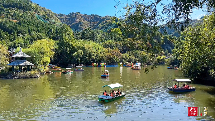 果然视频｜国庆假期济南红叶谷景区秋色如画，迎来大批游客