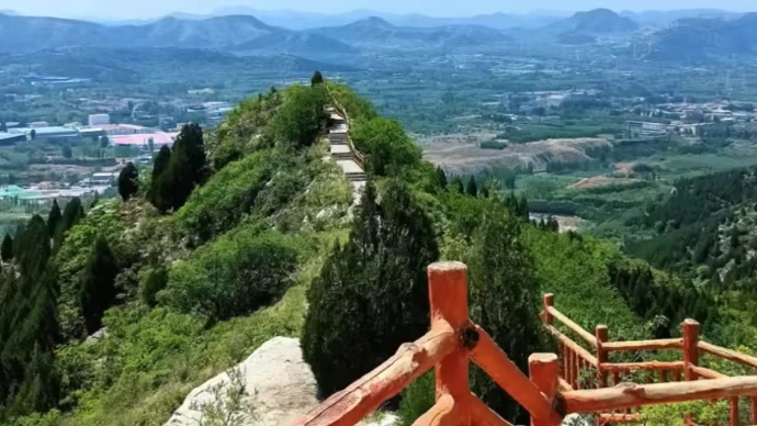 壹直播|探秘济南小众“仙境”双山顶公园，登高望远享自然之美