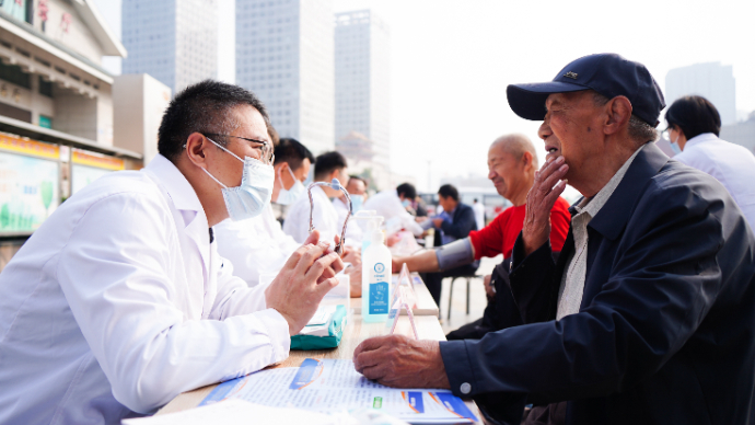 果然视频|济宁市举办2024年“世界精神卫生日”宣传活动