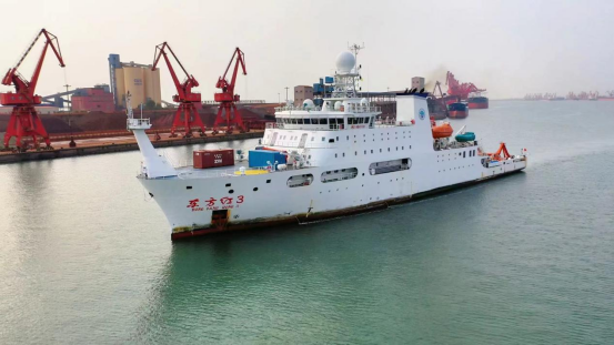 山东港口日照港联合多部门高效保障"东方红3"科考船"回家"