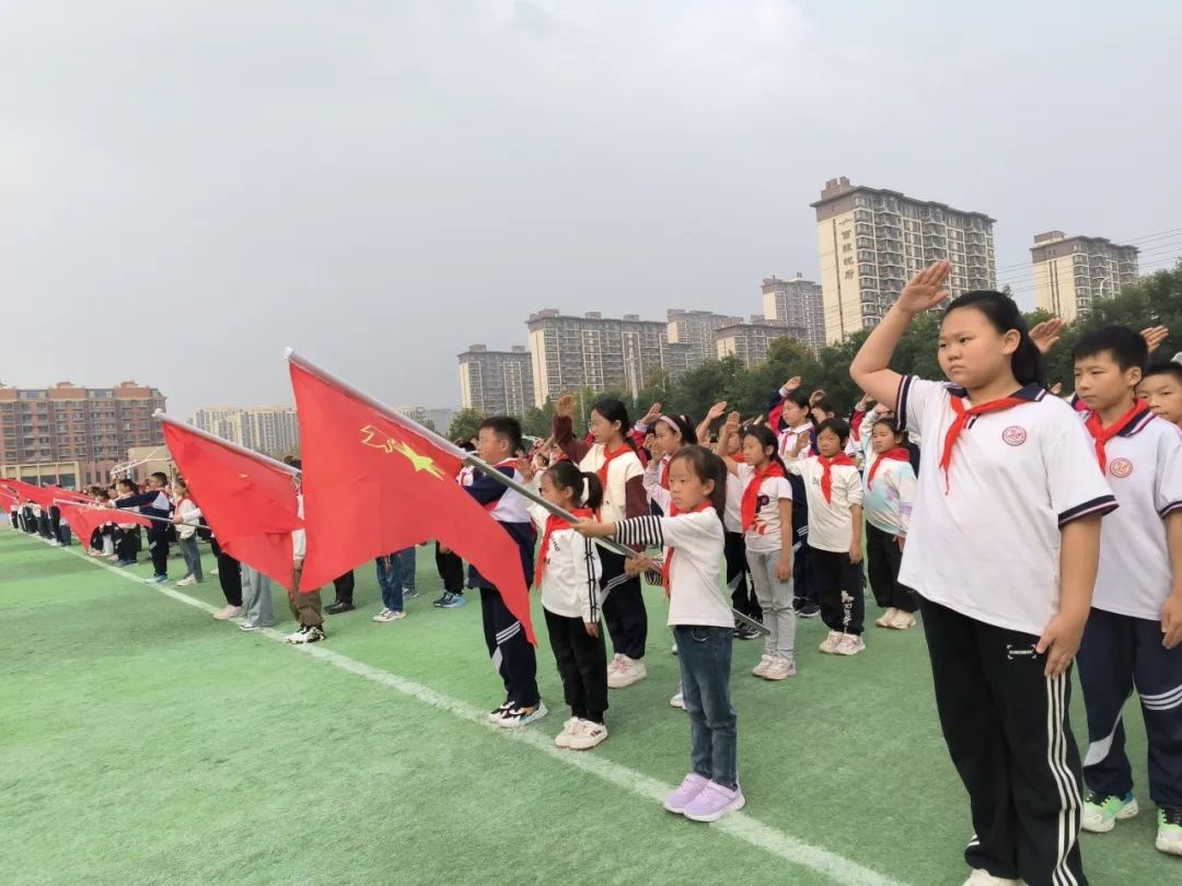 章丘鲁能实验小学图片