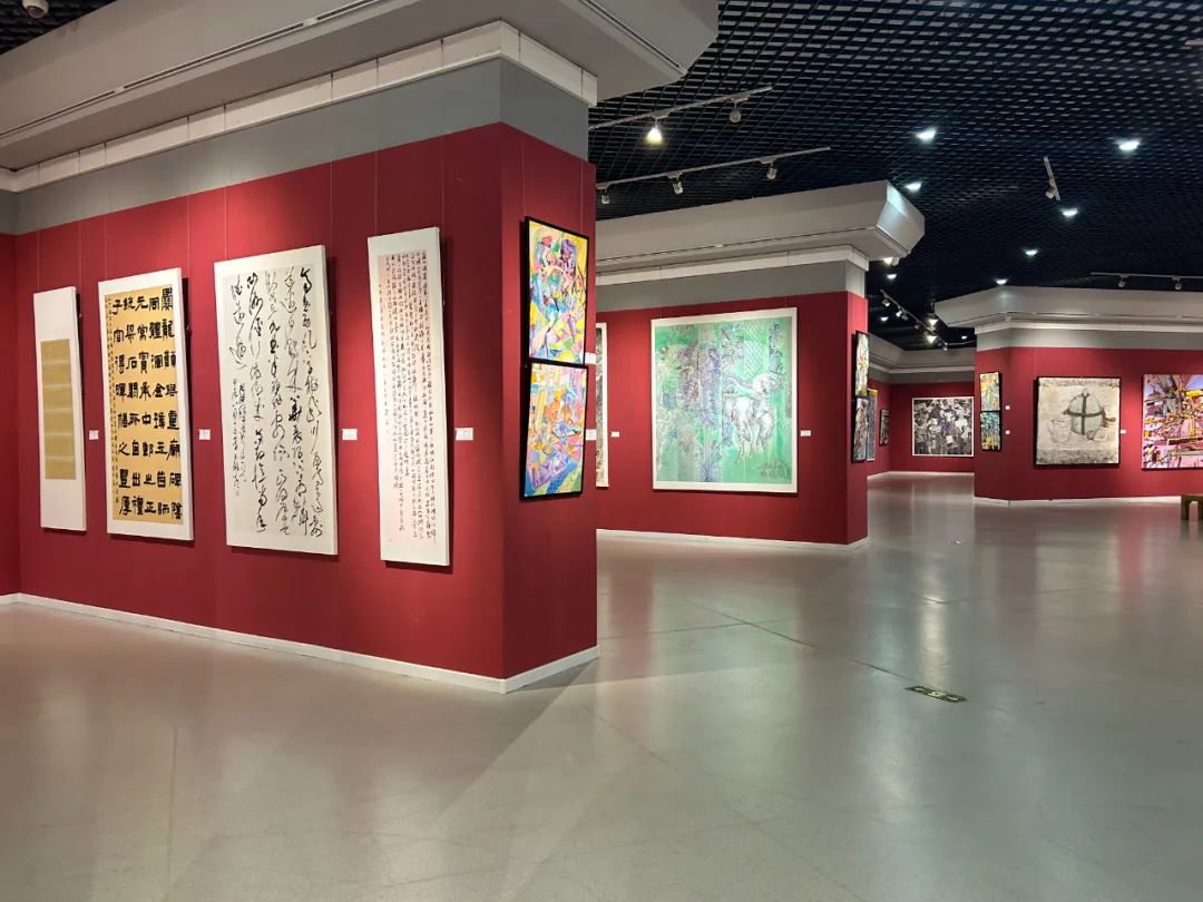 渤海大学美术学院师生书画作品展即将在泰安市美术馆开幕