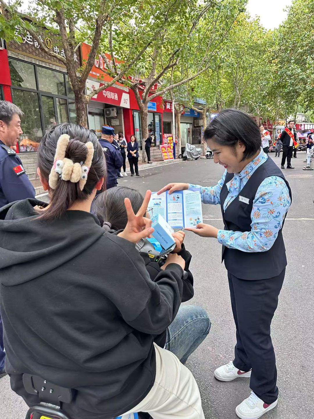 民生银行电话怎么进入人工服务(民生银行电话怎么进入人工服务电话)