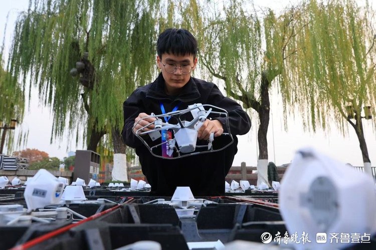 济南大明湖将呈现800架无人机灯光秀,庆祝齐鲁壹点上线十周年
