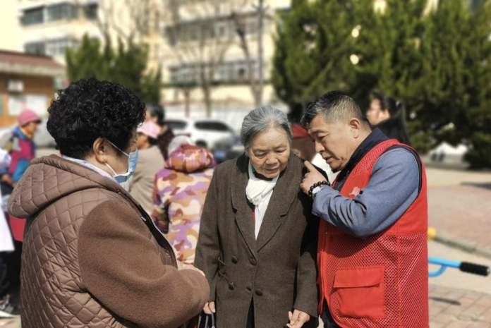何以中国·跟着孔子学治理|“何事佬”何国珩让“爱”飞进百姓家