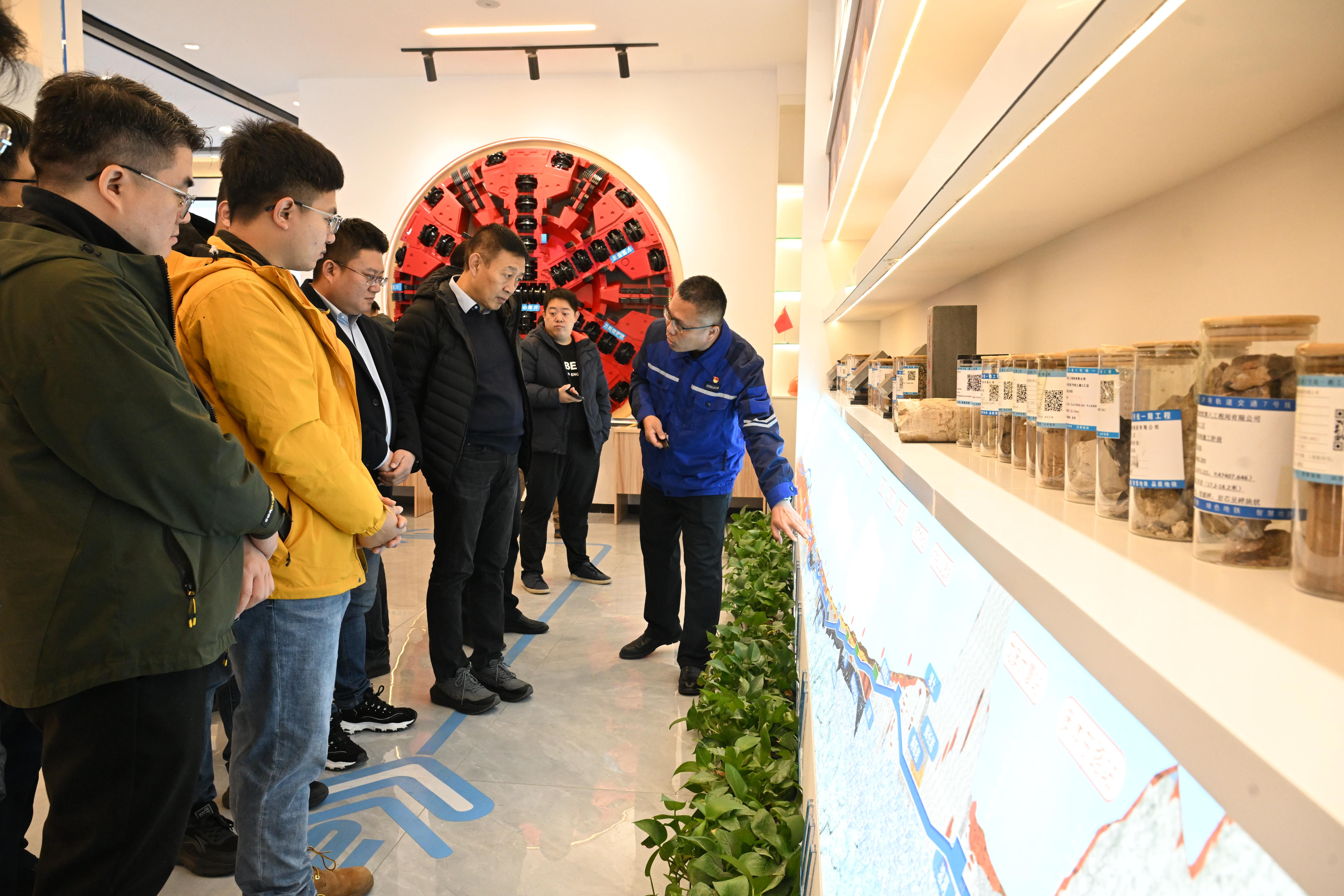 高质量发展山东行|一路穿山过河，济南地铁7号线是全国首条上跨黄河地铁线