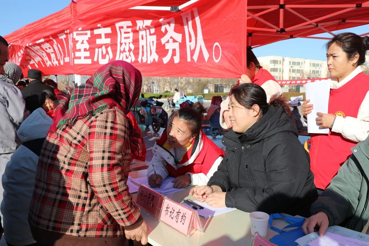 垦利区胜坨镇书记图片