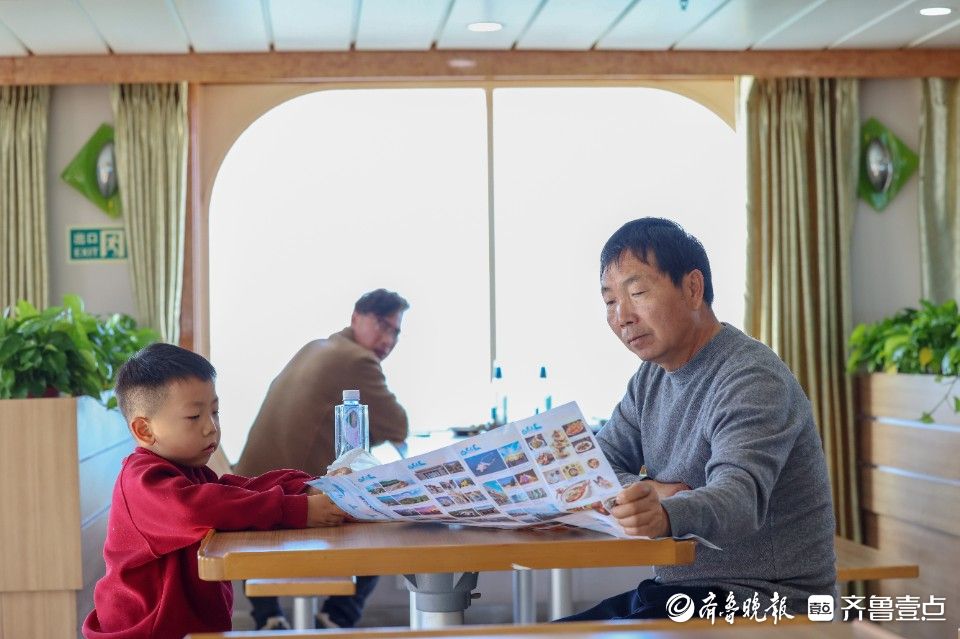 图集｜烟台等你来玩雪！渤海玛珠轮上热情宠粉，点亮浪漫海上之旅