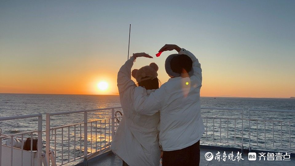 图集｜在烟台来一次冬日航行，邂逅“醉美”海上日落