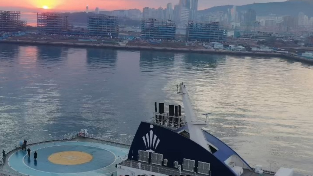 果然视频｜解锁冬游烟台新方式！乘海上“移动城堡”享邮轮般体验