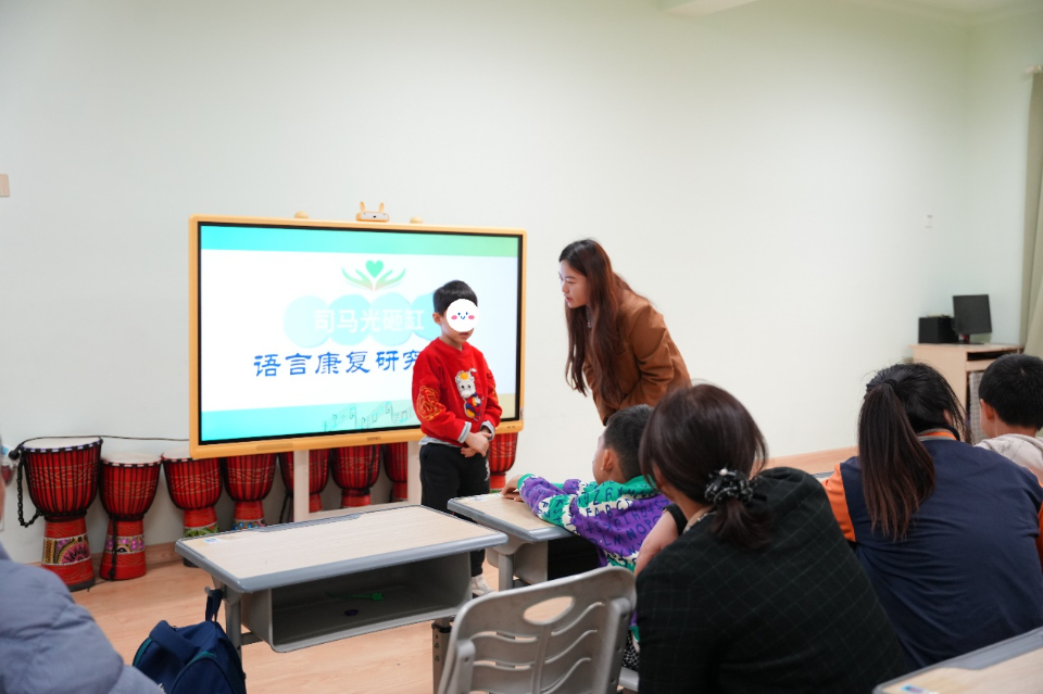 “语爱同行”！中国石油大学（华东）开展国际志愿者日活动