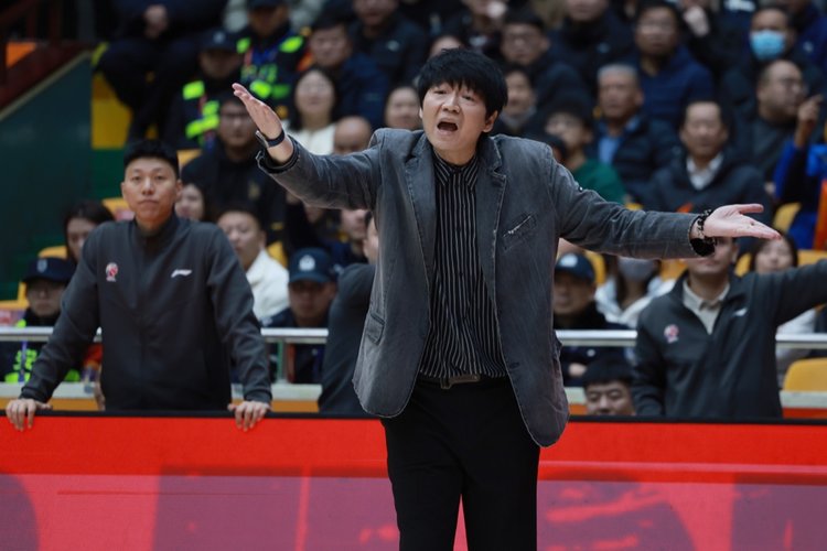 图集|济南赛区首战告捷,山东高速男篮103:93战胜北京控股