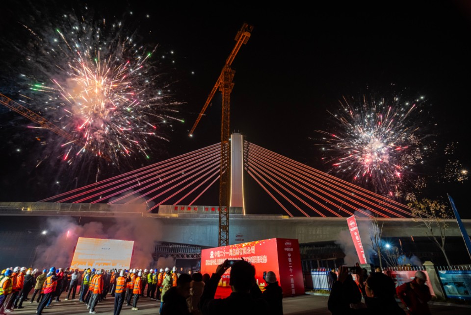 图集|历时一年半，潍坊摄影爱好者记录清平路大桥“拔地而起”