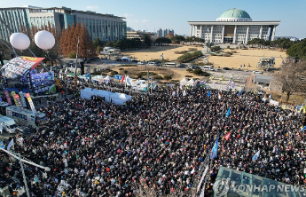 韩国国务总理韩德洙指示韩军加强警戒态势