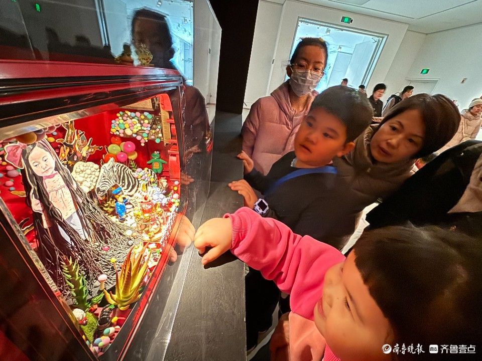 第三届济南国际双年展开幕，小朋友乐享艺术科技盛宴