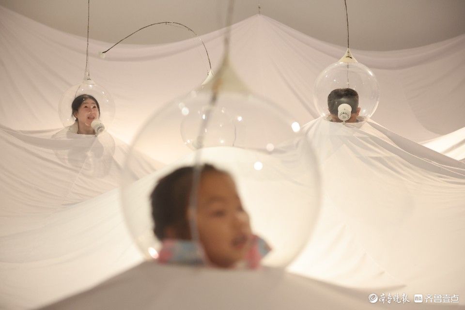 第三届济南国际双年展开幕，小朋友乐享艺术科技盛宴