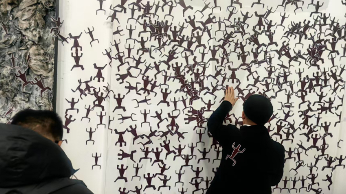 济南国际双年展上，一件装置互动艺术带来的超欢乐