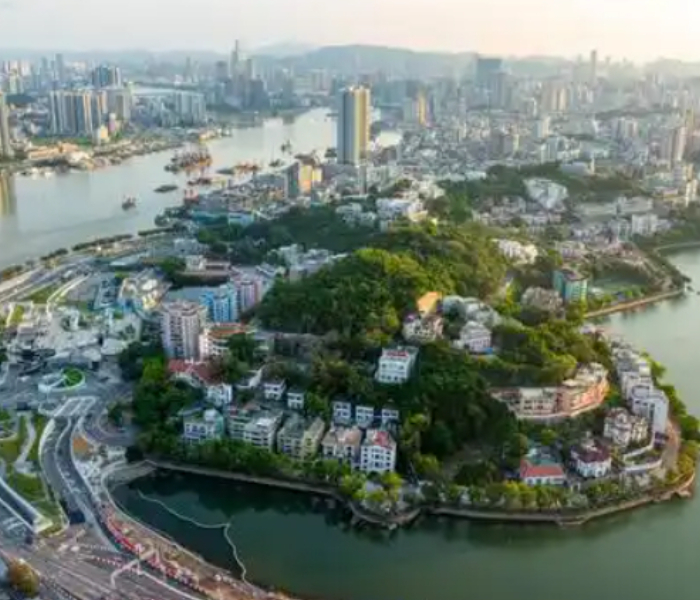 庆祝澳门回归祖国25周年，齐鲁晚报·齐鲁壹点推出融媒特别报道，多年来，山东和澳门的往来合作渊源深厚、成果丰硕，经贸成效显著提升，这其中有哪些动人的故事，我们进行了深入采访。