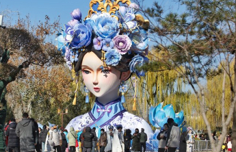 泉畔探灯|以一己之力“卷起”花灯江湖，“夏雨荷”究竟有何能量