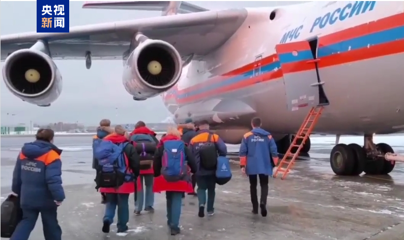 俄罗斯派出飞机前往哈萨克斯坦，接回坠机事件中俄伤者