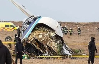 哈萨克斯坦交通检察官办公室：找到坠毁客机黑匣子