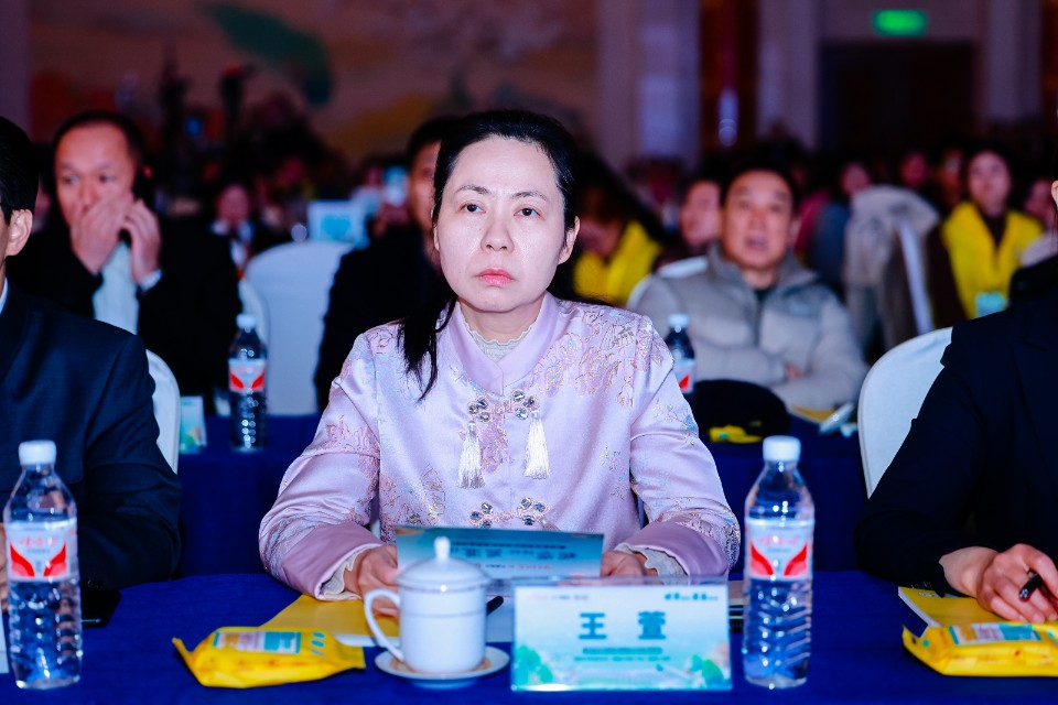 “国学脉动·医道传承”大会现场国学大家和中医药行业专家齐聚