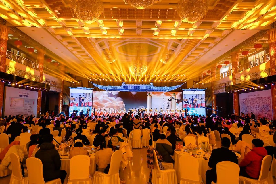 各地专家学者，行业同仁齐聚一堂，展示浓厚学术氛围