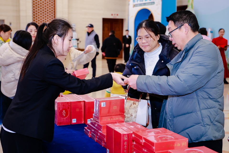 “国学脉动·医道传承”国学智慧与中医小儿推拿发展大会圆满落幕