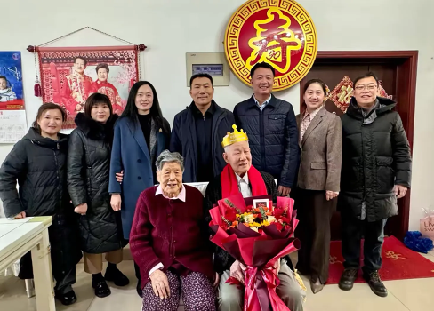 铭记历史 感恩英雄——历城为95岁抗战老兵庆生